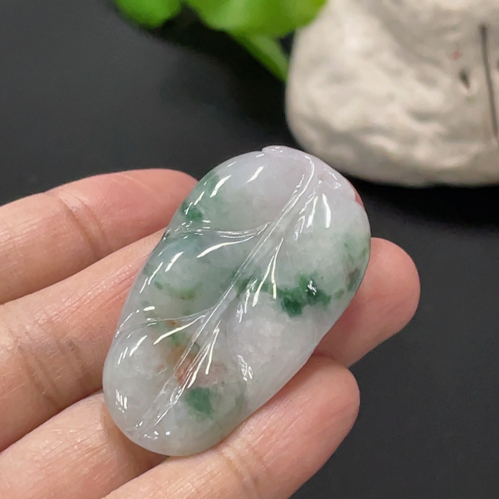 F34077642 Jadeite Leaf Pendant Total Weight Approx. 9.87g