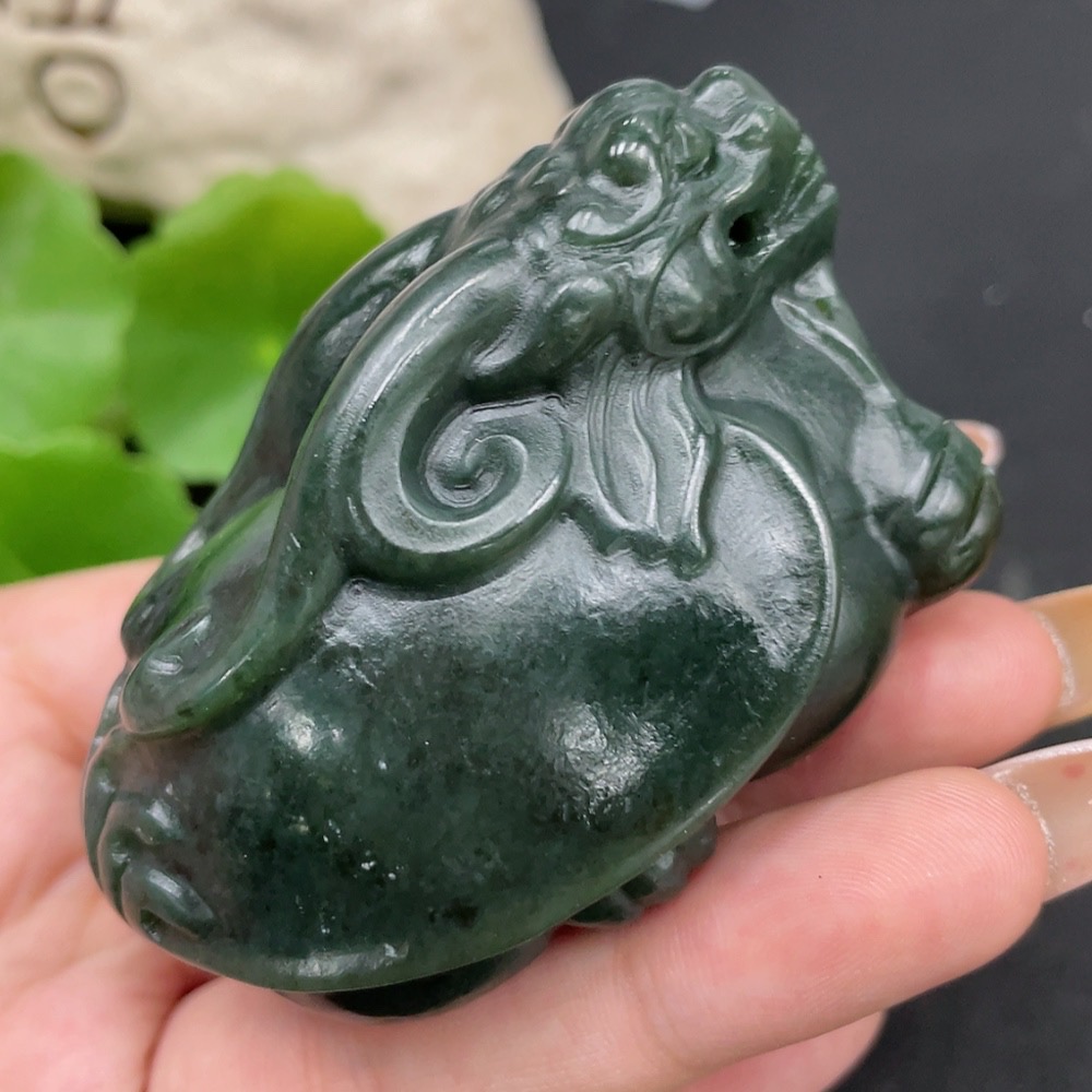H31663073 Hetian Jade Handheld Piece Dragon Turtle Total Weight Approximately 146g