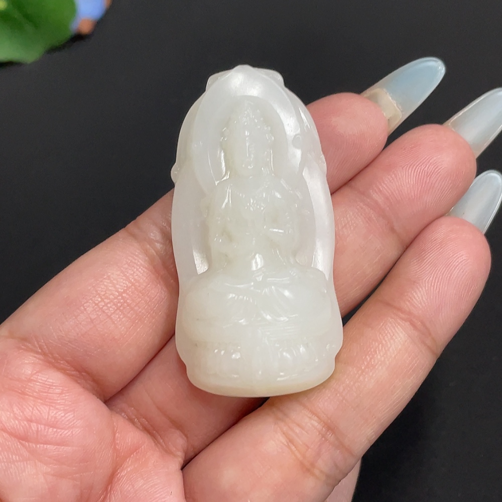 H31633228 Hetian Jade Pendant Guanyin Total Weight Approx. 28.3g