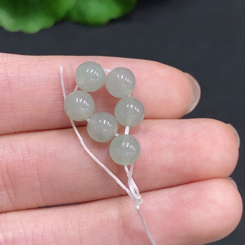 F35124561 Jadeite Beads Sell as a Lot