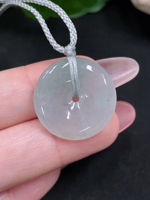 F34033543 Jadeite Peace Knot Pendant Total Weight Approx. 4.86g