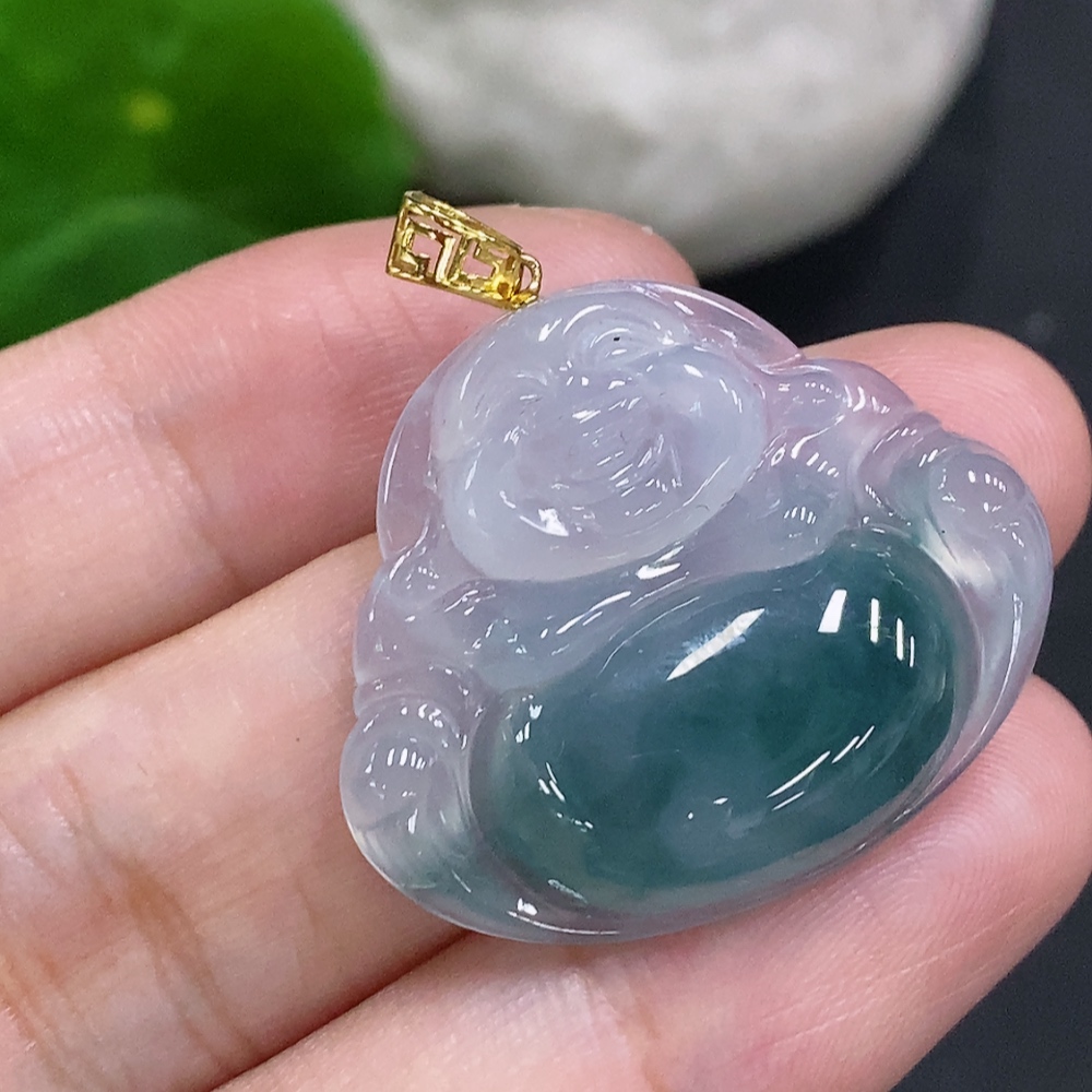 F33933316 Jadeite Buddha Pendant with 18K Gold Clasp, Total Weight Approximately 6.3g
