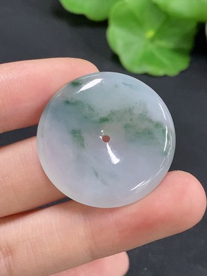 F46549836 翡翠平安扣挂件 货品总重约9.3g