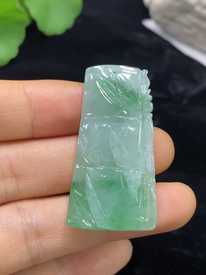 F31639940 Jadeite Bamboo Pendant Total Weight Approximately 10.52g