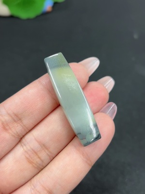 H46521289 和田玉挂件 货品总重约12.2g