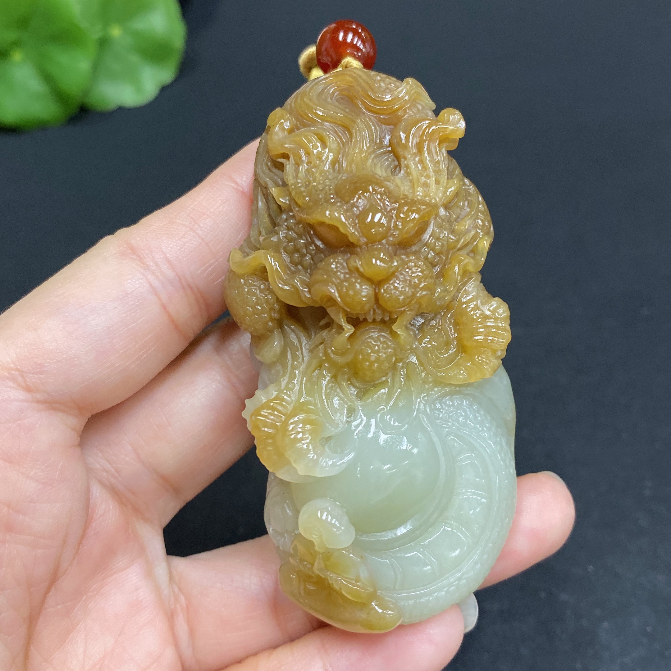 H34015618 Hetian Jade Pendant Dragon Total Weight (including rope) 79.6g