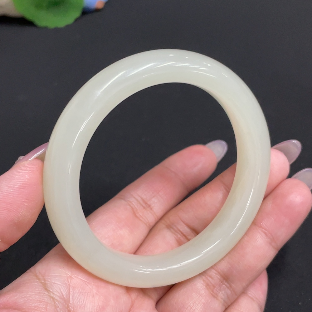 H33901110 Hetian Jade Round Bracelet Size 56.8 Total Weight Approx. 55.2g