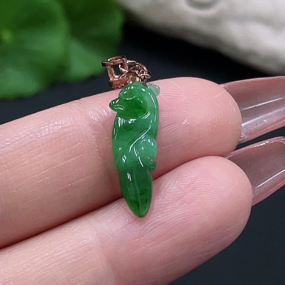 F26031712 Jadeite Pendant Non-Gold Inlaid