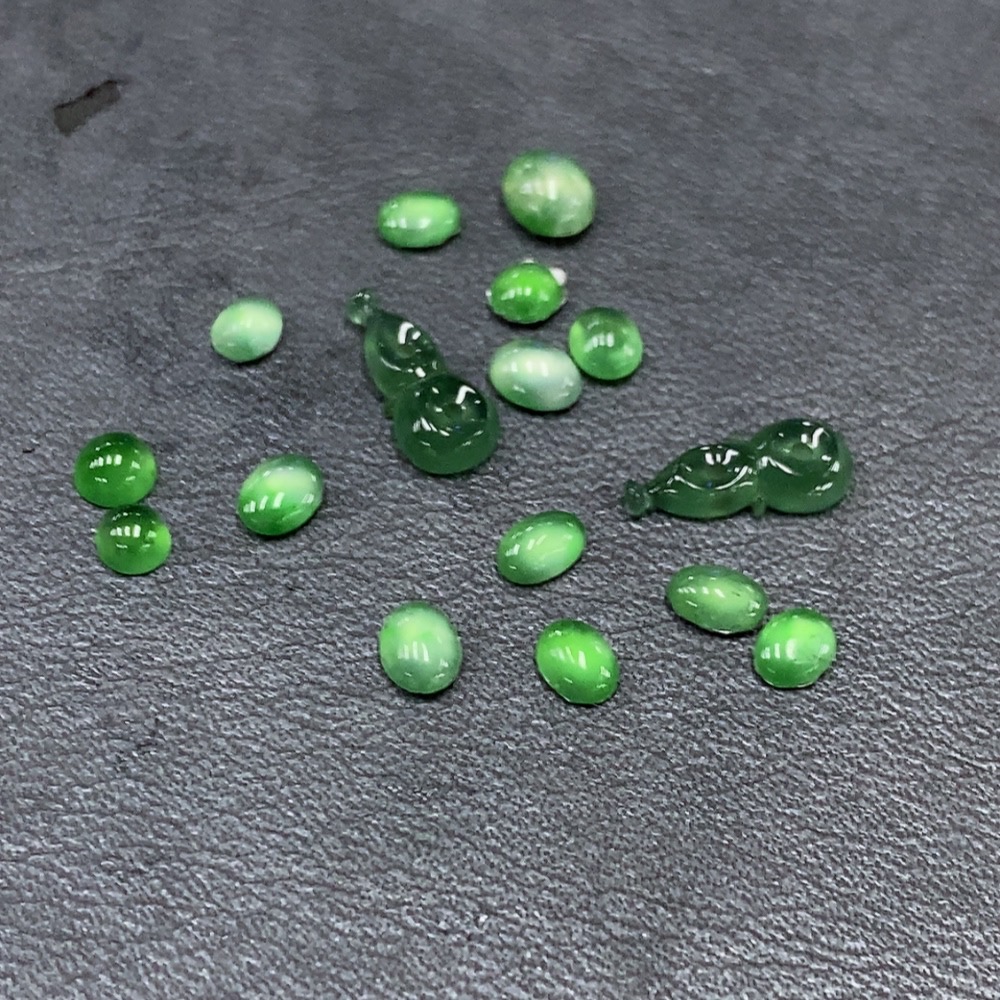 F33860905 Jadeite Cabochon/Mountings Sell as a Lot