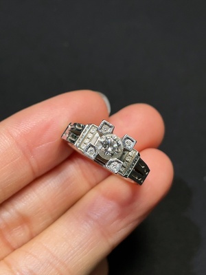 M45441639 18K金钻石戒指 货品总重约6.65克 圈口12 印记D0.518ct d0.154ct