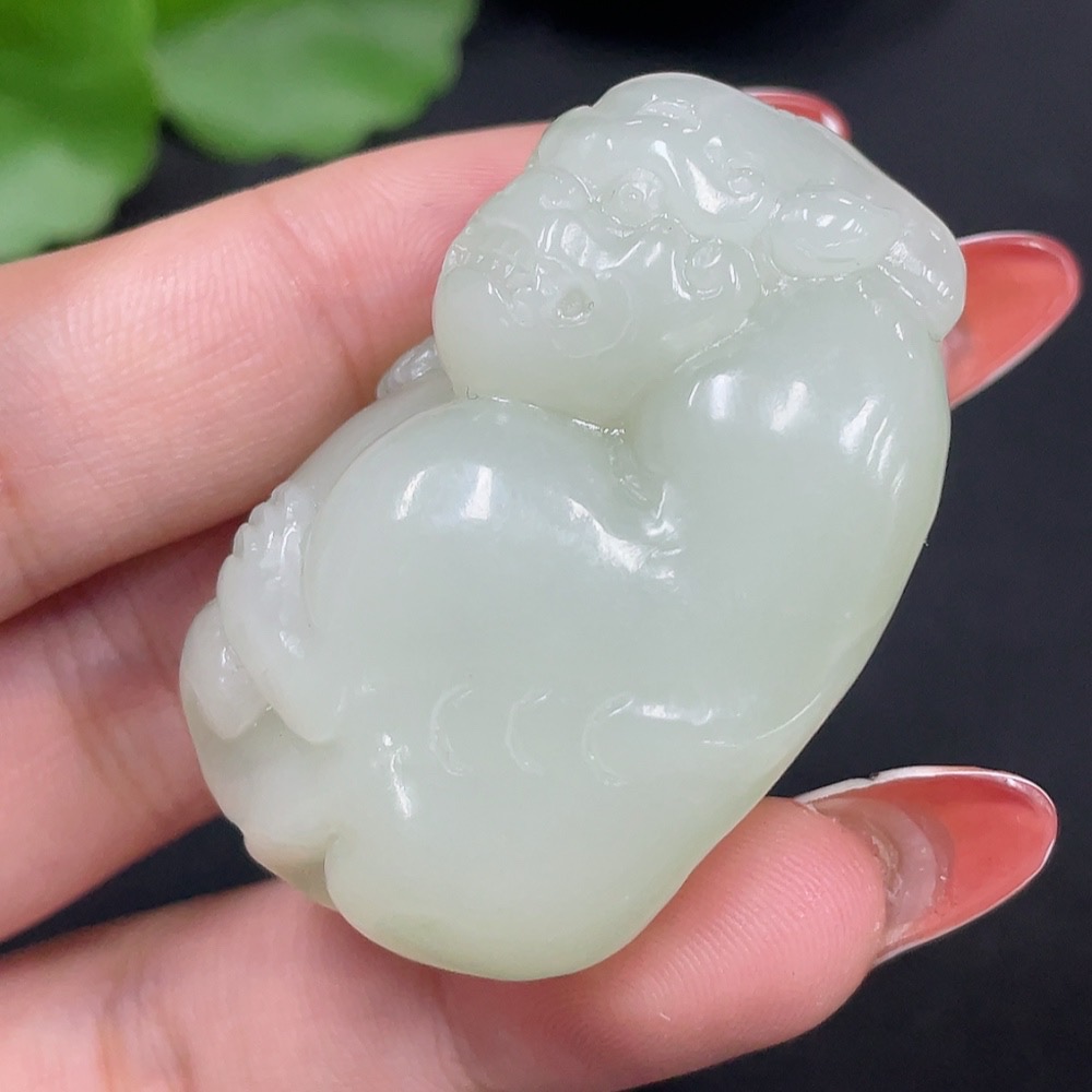 H34017326 Hetian Jade Pendant, Auspicious Beast, Total Weight: Approx. 43.9g