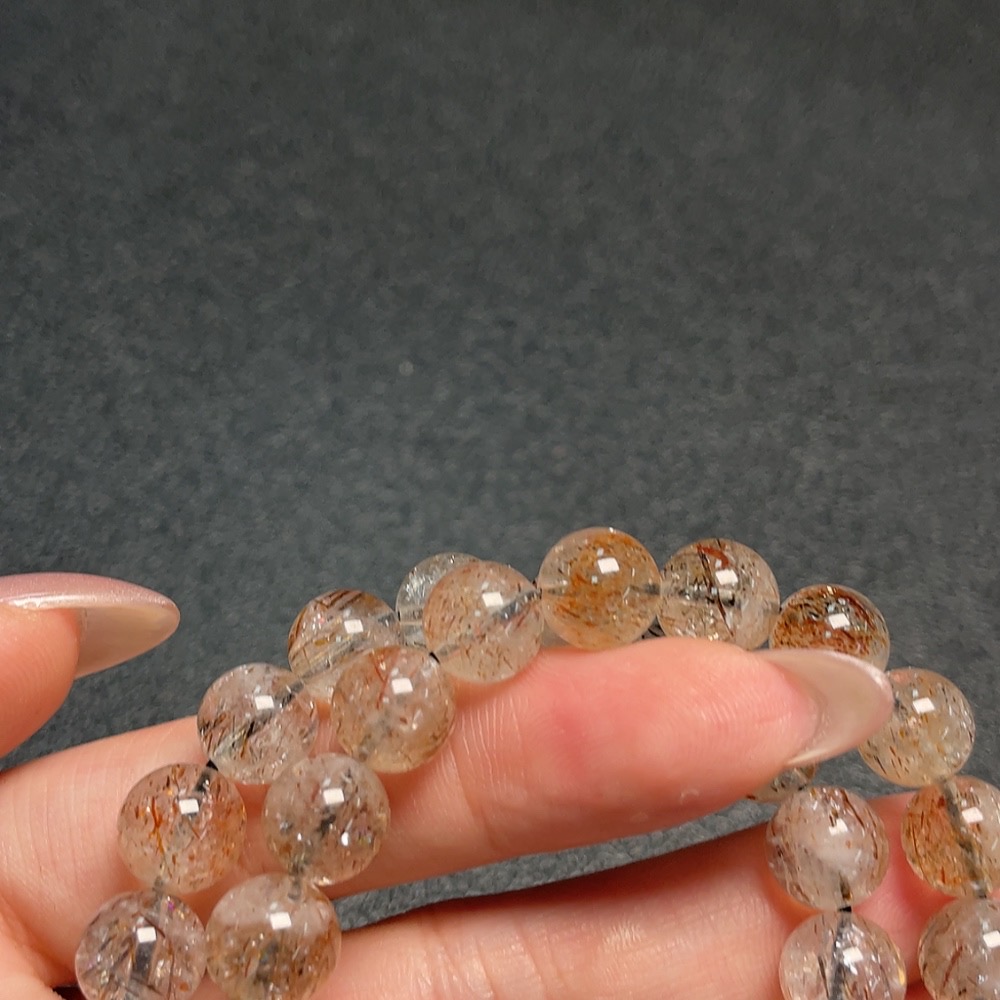 C34066600 Crystal Bracelet with Visible Organic Inclusions, Total Weight Approx. 44.3g, Sell as a Lot