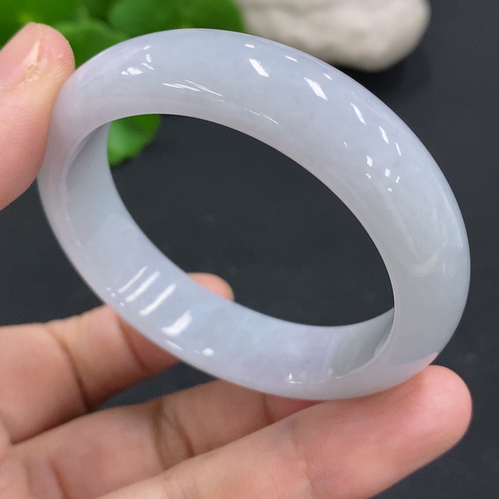 F30552912 Jadeite Imperial Concubine Bangle Size 52/46.4 Total Weight Approx. 42g