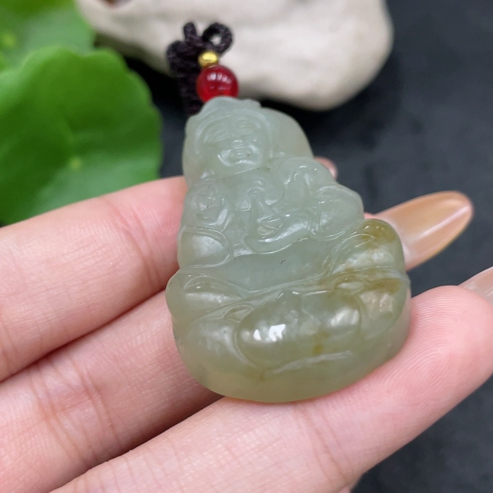 H32777725 Hetian Jade Pendant Guanyin Total Weight (including rope) 22.8g