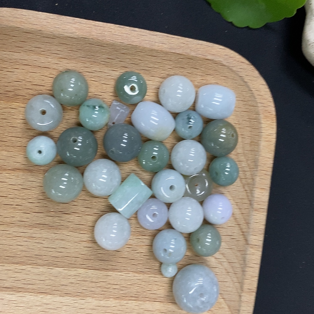 F30456122 Jadeite Pendant Sell as a Lot