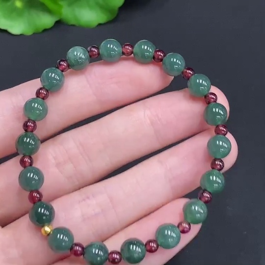 F30544517 Jadeite Bracelet Approx. 6.8mm Beads with 99% Gold Small Beads Non-Grade A Total Weight Approx. 11.44g