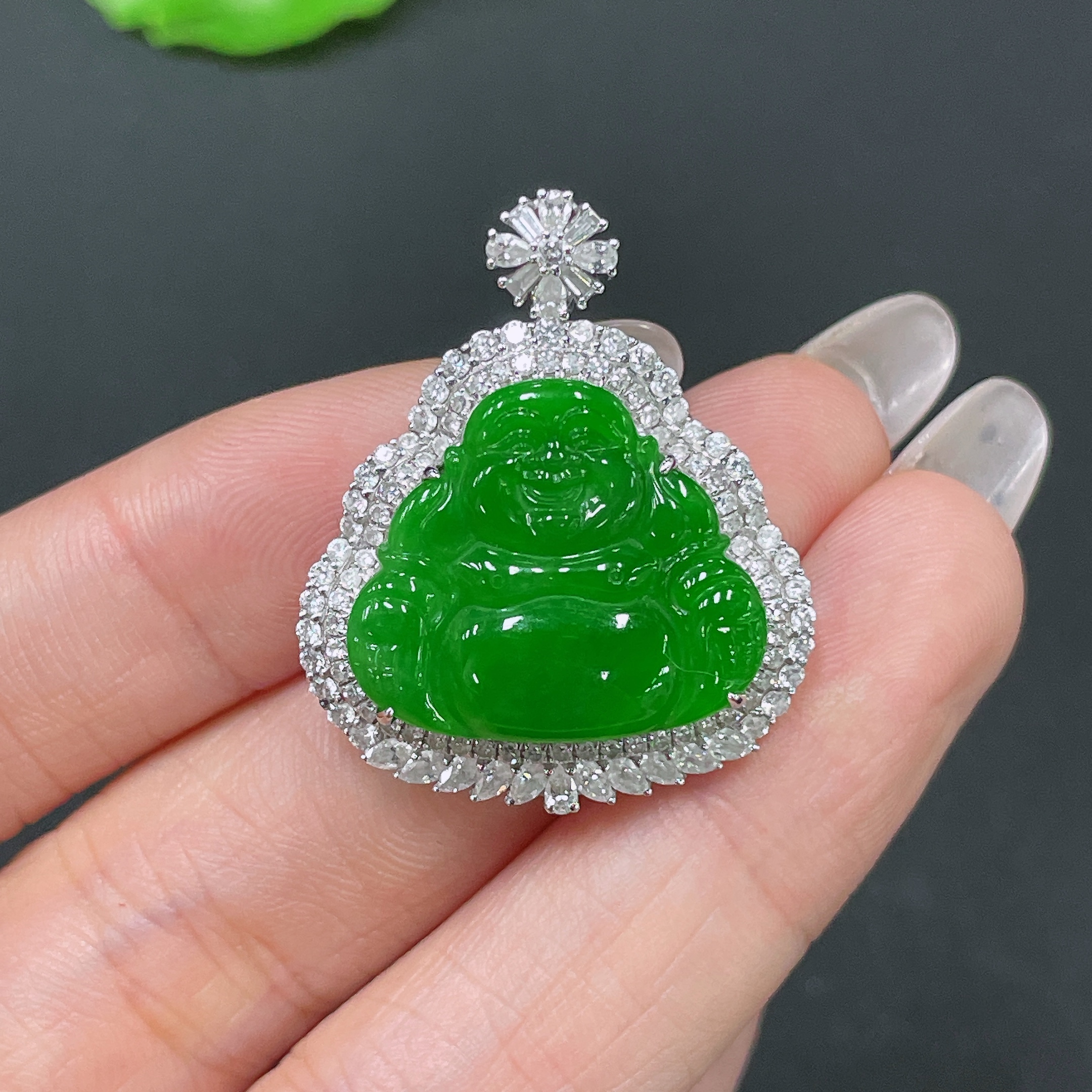 F35159215 Jadeite Buddha Pendant with 18K Gold and Diamond Setting, Total Weight Approx. 9.76g