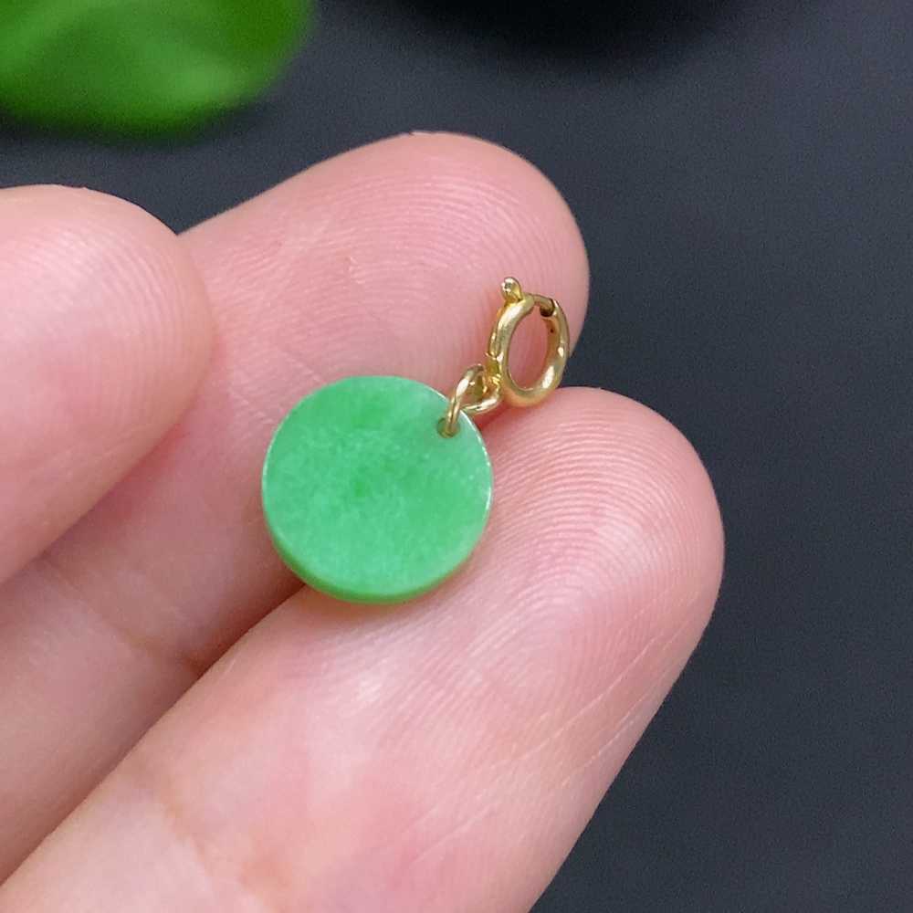 F34022754 Jadeite Plain Pendant with 18K Gold Buckle Total Weight Approx. 0.4g