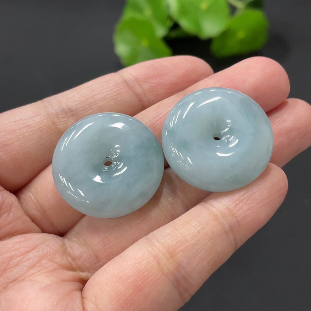 F32770446 JadeitePeace Pendant