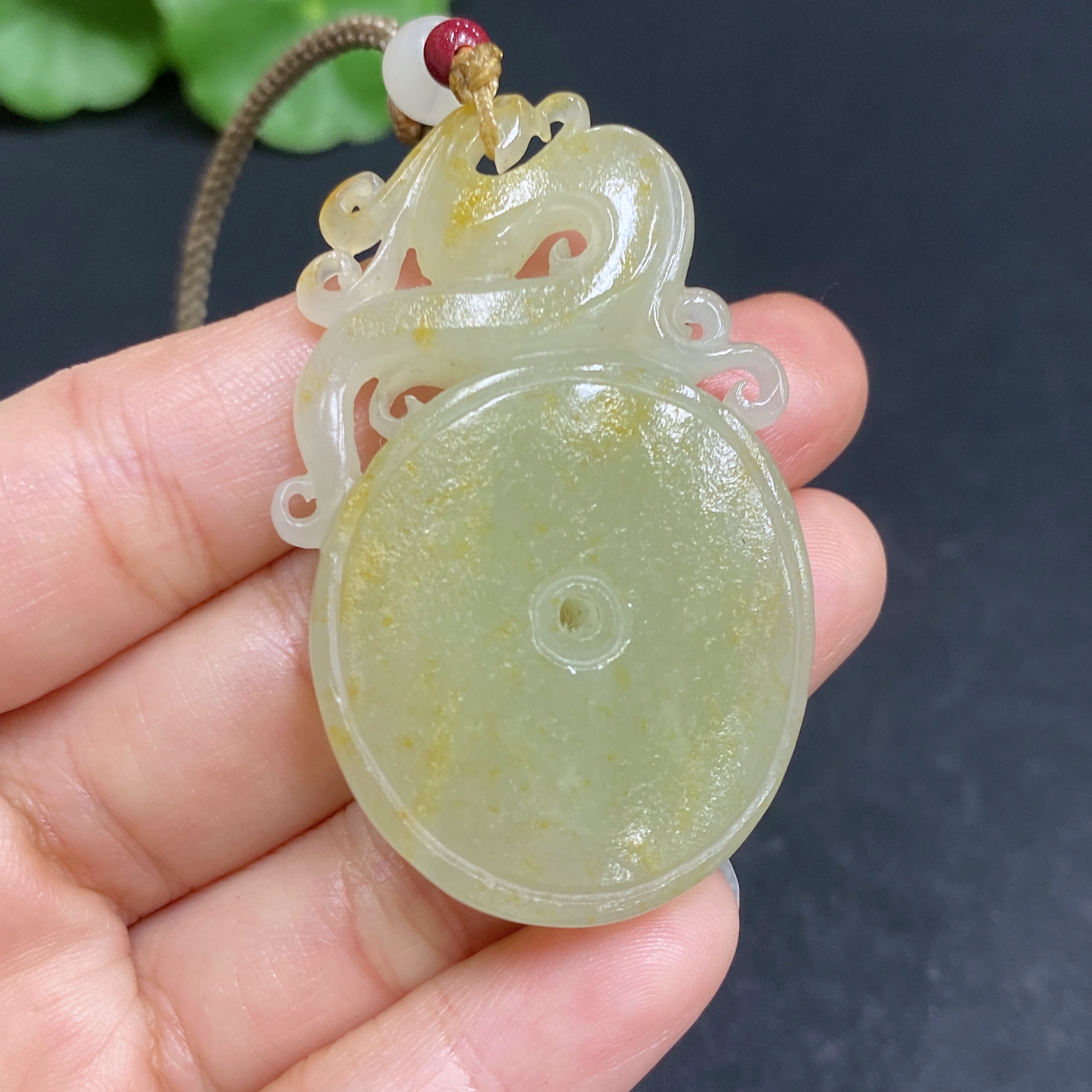 H32728185 Hetian Jade Pendant - Antique Button with Undetermined Skin Color Formation, Total Weight (Including String): 22.8g