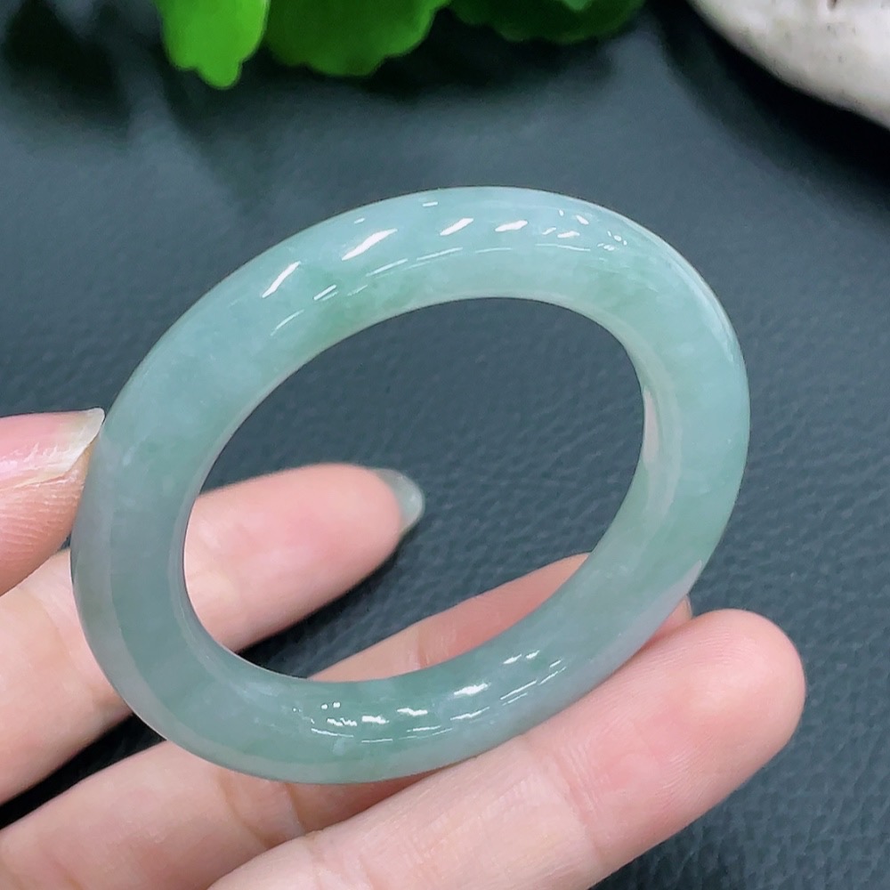 F23627333 Jadeite Donut Pendant Total Weight 24.690g