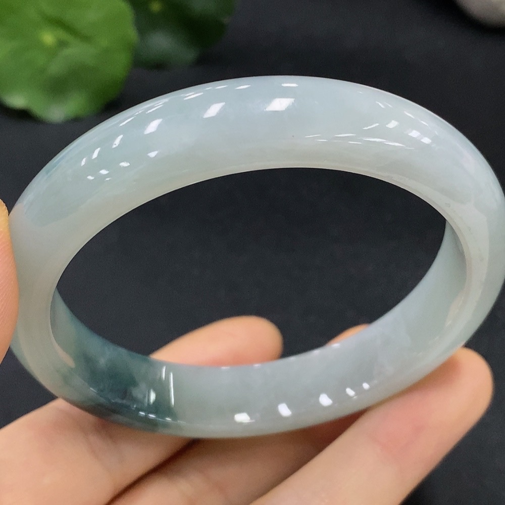 F19145325 Jadeite Round Bangle Size 57.3 Total Weight 54.462g