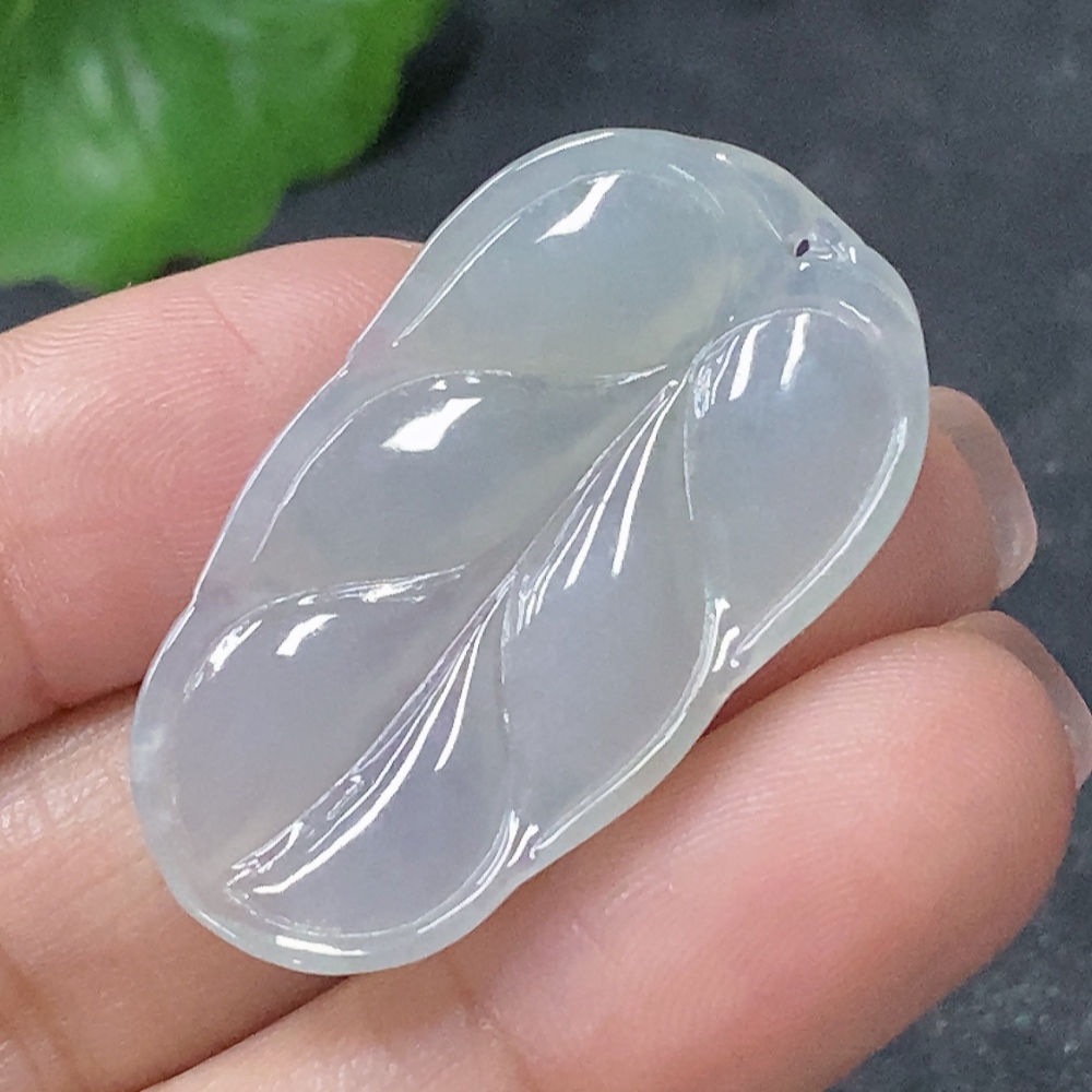F34030988 Jadeite Pendant Leaf Total Weight Approx. 3.92g