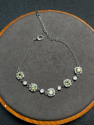 C34040925 Peridot Bracelet Non-Gold Total Weight Approx.4.16g
