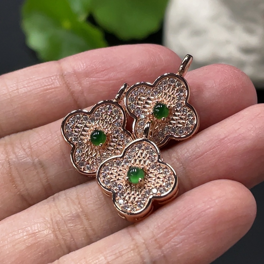 F35147199 Jadeite Inlaid Pendant Sell as a Lot Non-Gold