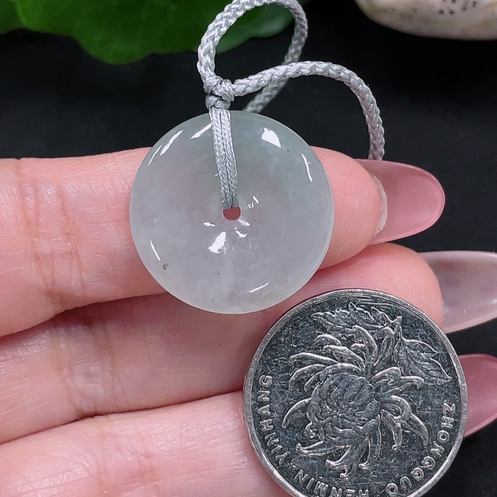 F34033543 Jadeite Peace Knot Pendant Total Weight Approx. 4.86g