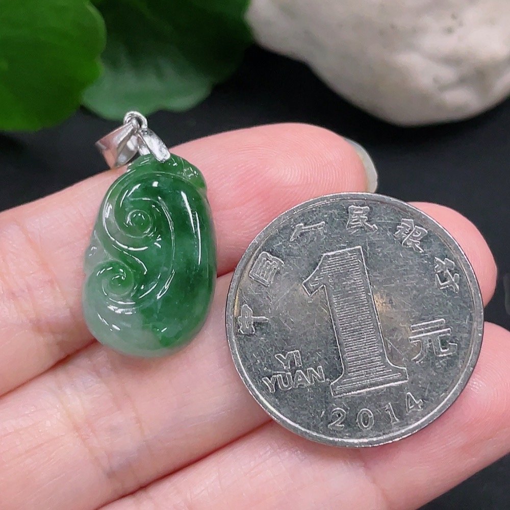 F29420811 JadeiteRuyi Pendant
