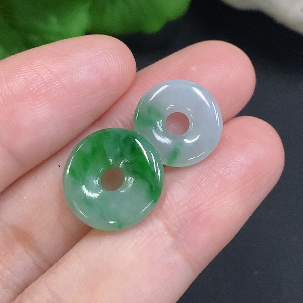 F35106035 Jadeite Peace Buckle Sell as a Lot