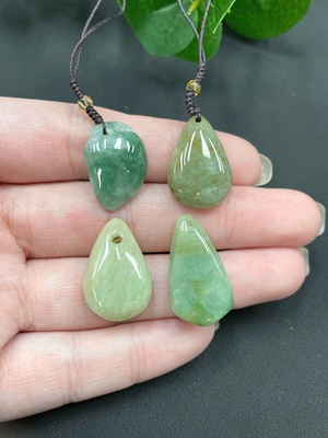 F10114530 Jadeite Pendant Four Pieces
