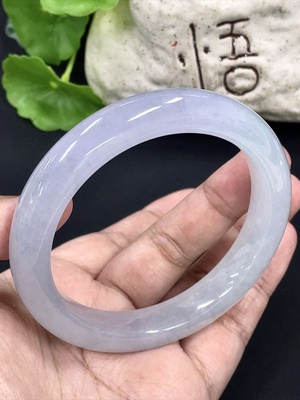 F42952821 翡翠正圈手镯 货品总重约65.99g 59.5圈口