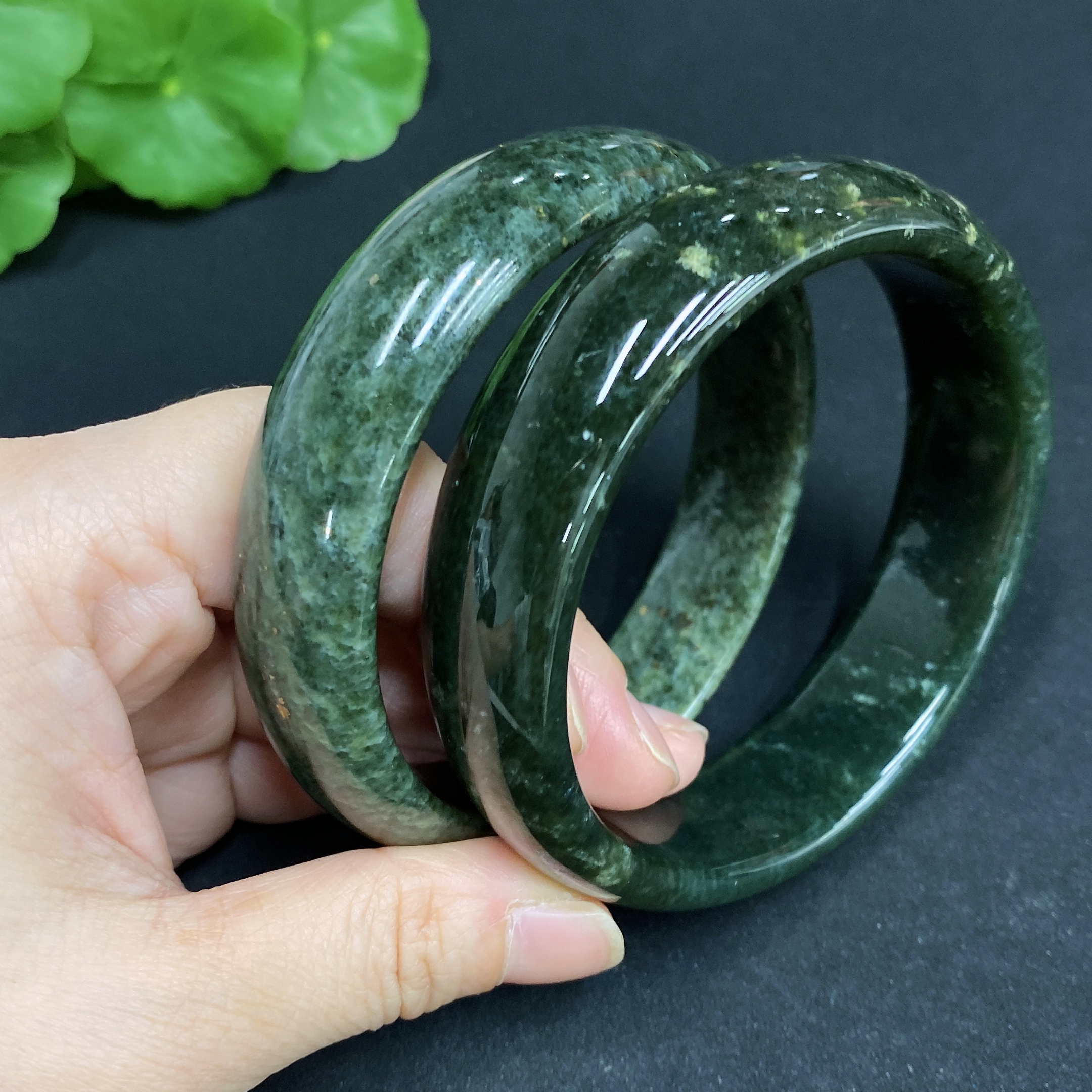 H34015089 Hetian Jade Round Bracelet Size 64.7/64.7 Total Weight Approx. 151.5g Contains Other Mineral Components