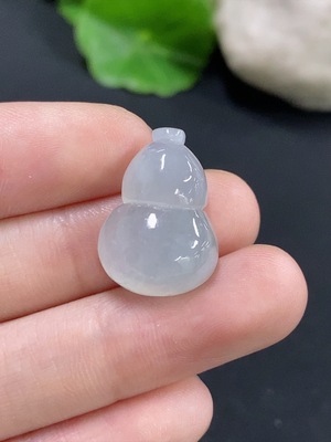 F46548826 翡翠葫芦镶嵌件 货品总重约3.47g