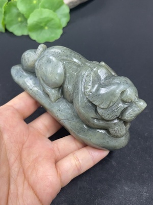H42954812 和田玉摆件   旺财     货品总重约282.2g
