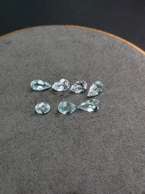 C33870317 Aquamarine Rough Stone, Total Weight Approx. 8.045ct, Sell as a Lot