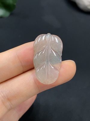 F19145976 Jadeite leaf inlay piece, total weight 1.886g