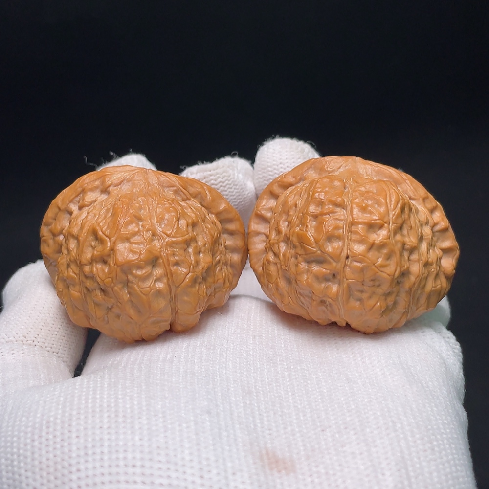 W27078962 Pumpkin-shaped Walnut