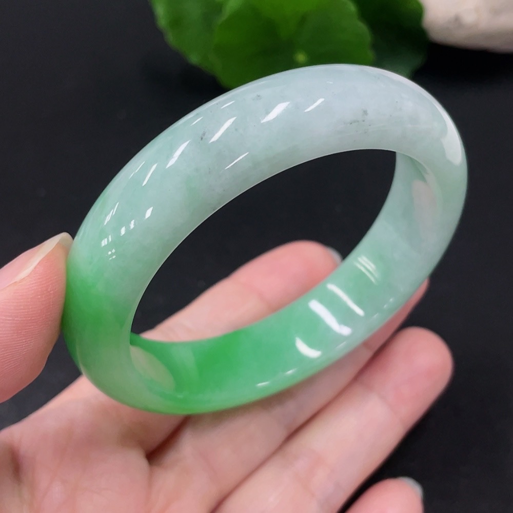 F31675154 Jadeite Circle Bracelet, Size 54.5, Total Weight Approx. 62.3g