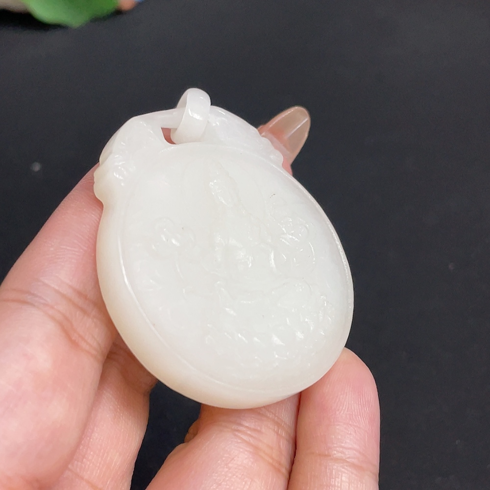 H32737662 Hetian Jade Pendant Guanyin Total Weight About 42.5g