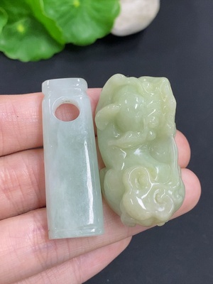 F46601731 翡翠挂件一手走