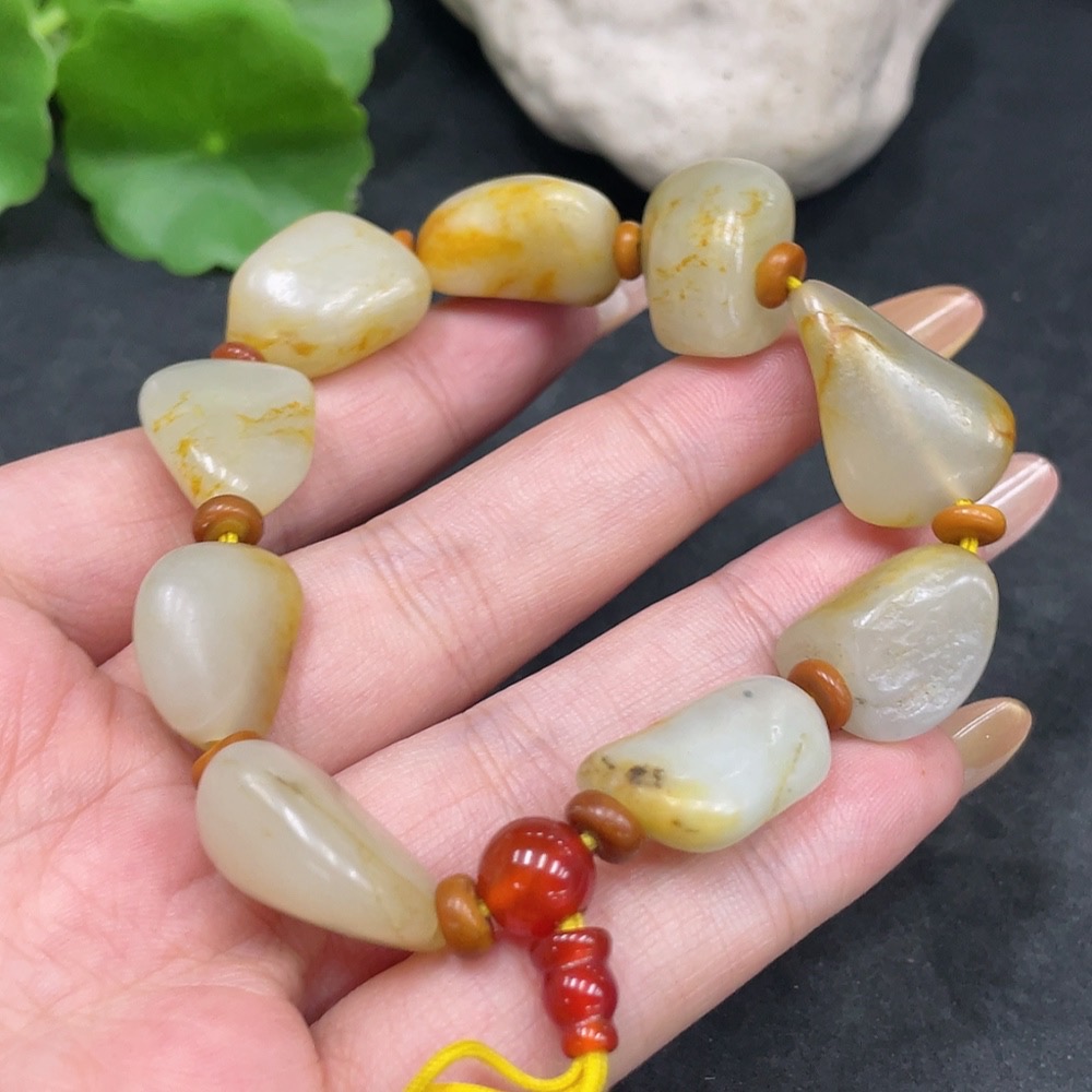 H32797954 Hetian Jade Bracelet, Undetermined Skin Color Origin, Contains Other Mineral Components, Non-Hetian Jade Beads Included, Total Weight Approximately 44.5g