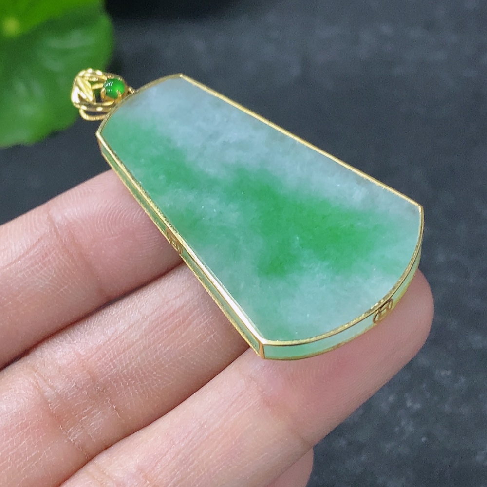 F32761654 Jadeite Plain Pendant with 18K Gold, Total Weight Approx. 8.1g