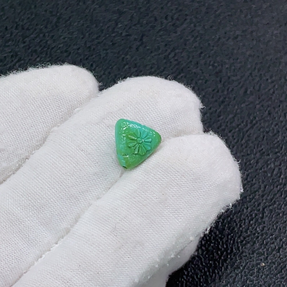 C34990558 Turquoise Jewelry, Color Origin Undetermined, Contains Other Mineral Components, Total Weight Approximately 0.65g