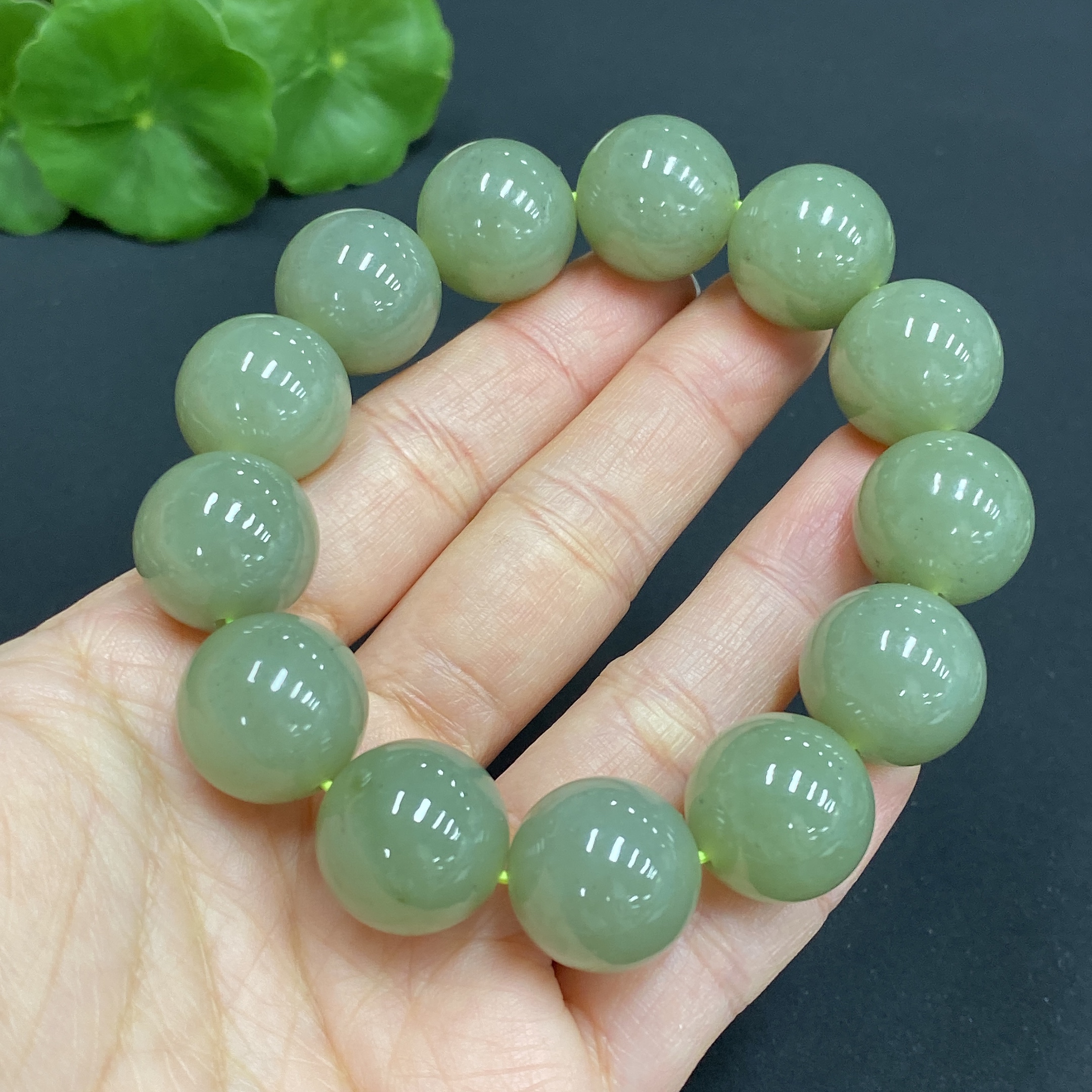 H28188300 Hetian Jade Bracelet   Approx. 15.6mm    Total Weight Approx. 80g