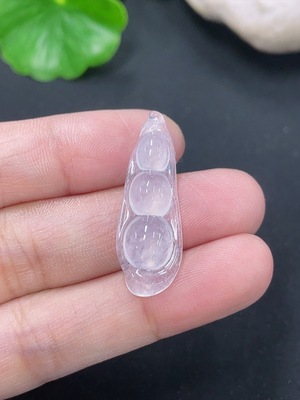 F46566139 翡翠福豆挂件 货品总重约1.83g