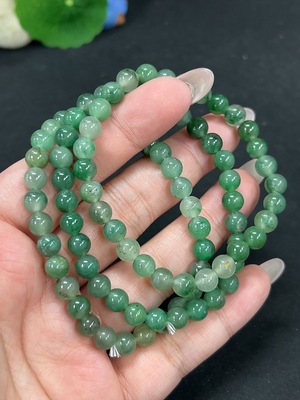 H41843098 非洲翠(独龙玉)手串 卡6.3mm左右 货品总重约33.8g