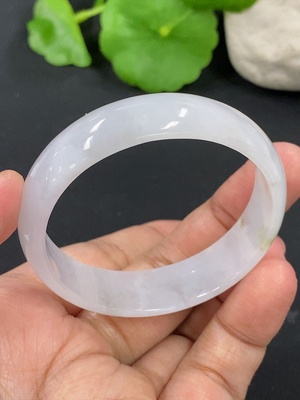 F41914007 翡翠正圈手镯 货品总重约24.2g 46.4圈口
